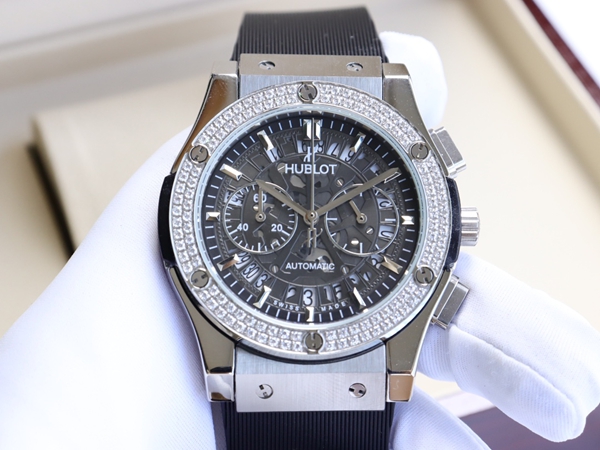 ウブロコピー時計背面デザイン